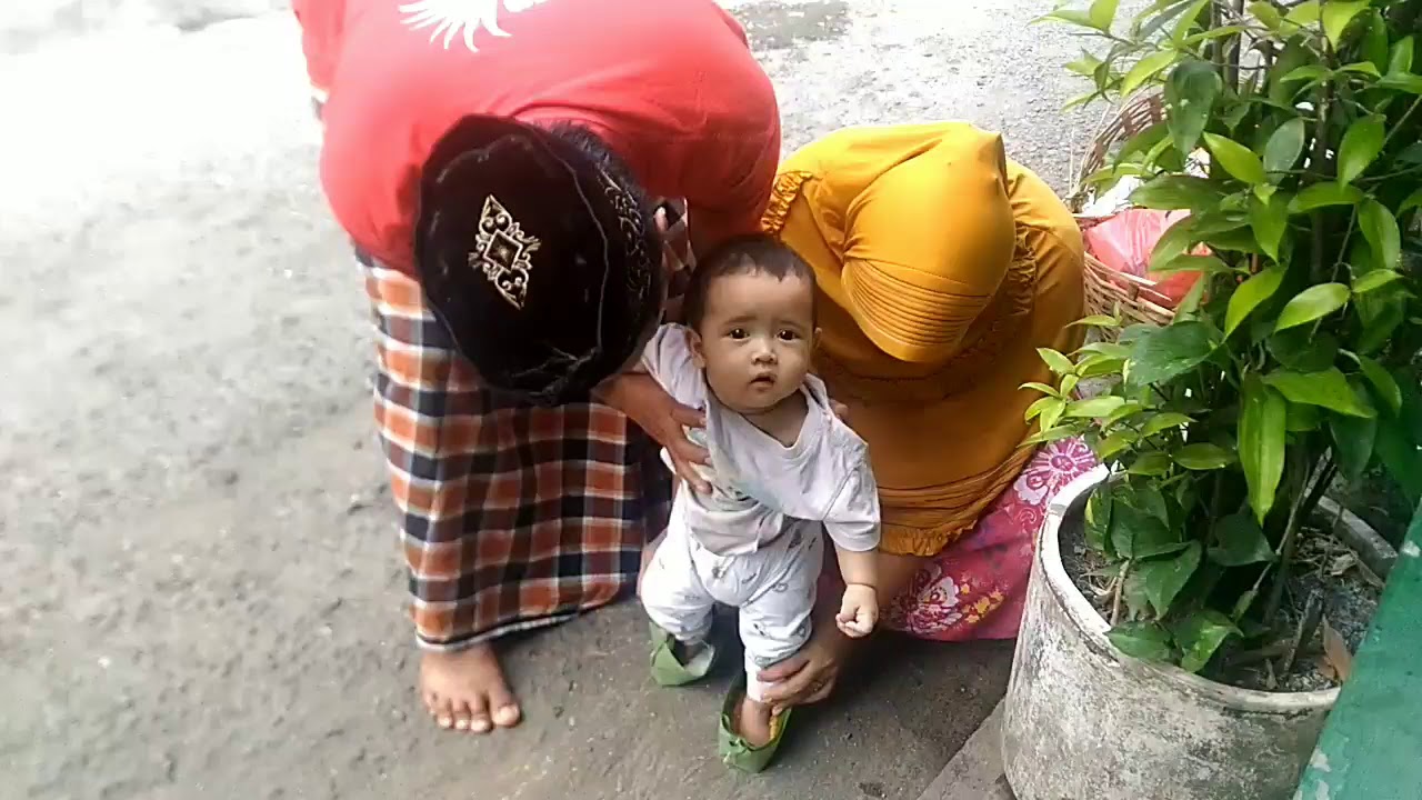 Tedak Siten Ritual Unik Untuk Bayi Good News From Indonesia