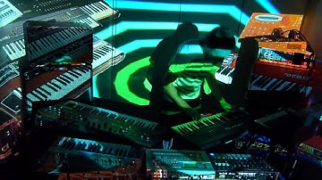 Lorenz Rhode performing Superficial Robots in his homestudio in Düsseldorf