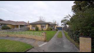 18 Sherlowe Court Bentleigh East