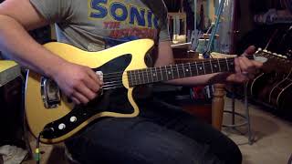 O*a様 Airline bobkat 60年代オリジナル ビザールギター 1960s Harmony-made Airline