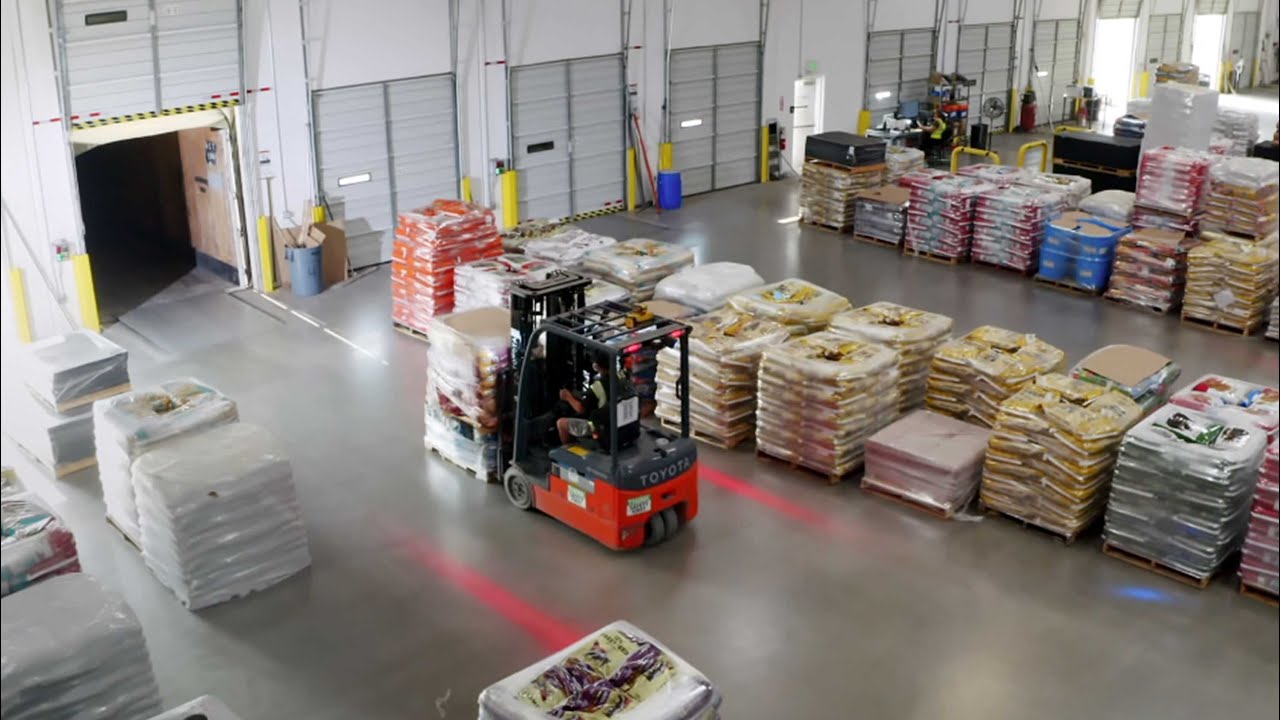 Large Home & Garden Retailer Replenishes Heavy-Bulky Items Using the Flexe Logistics Network