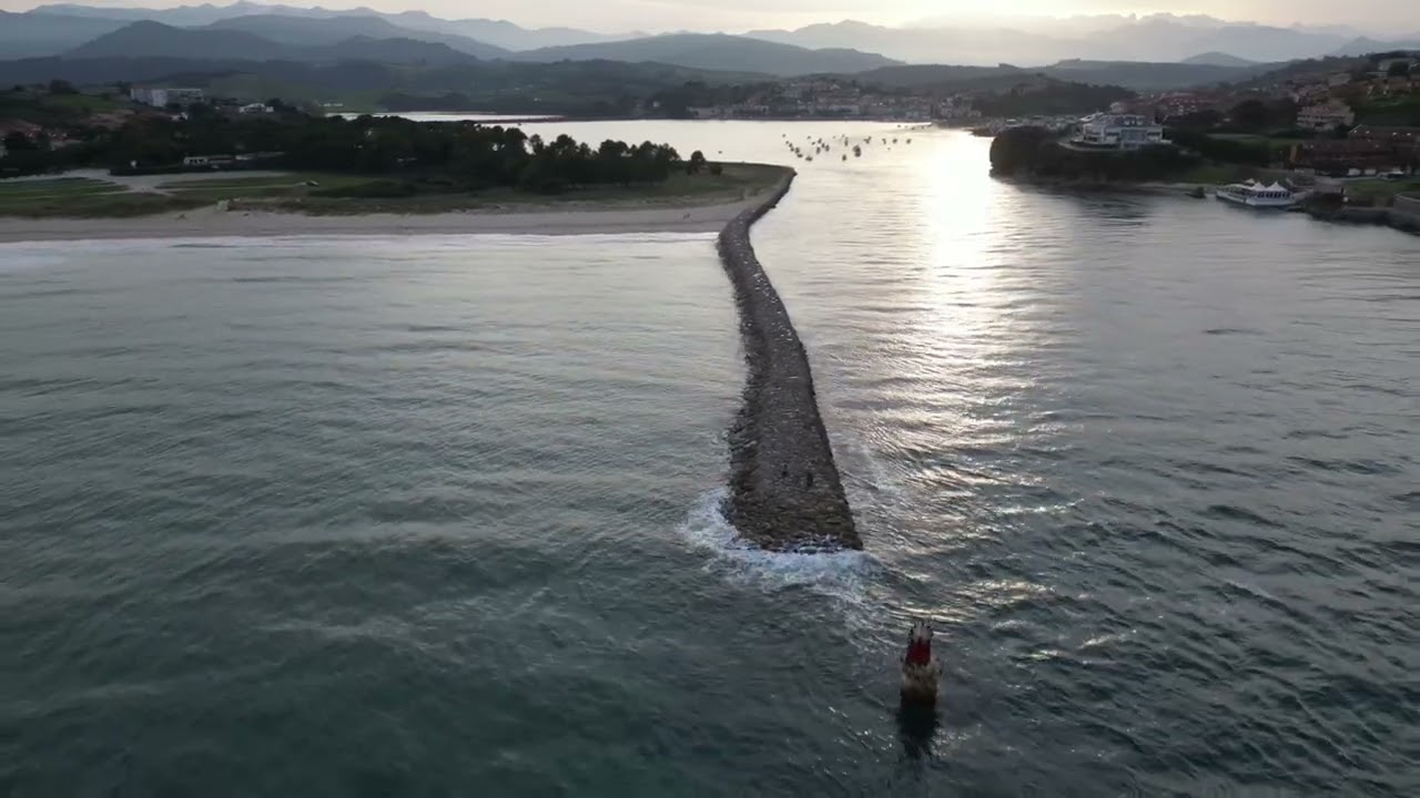Playa de Meron San Vicente de la Barquera Cantabria España