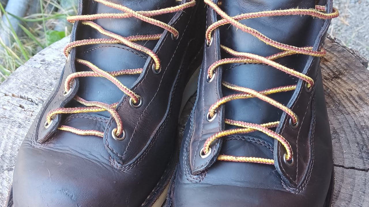 Oiling a pair of Danner Bull Run Lace To Toe Boots