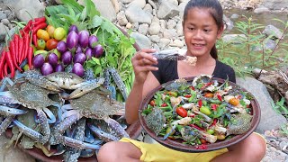 Yummy Raw Crab Spicy with Fresh vegetables - Raw Crab food Tasty delicious Ep 56