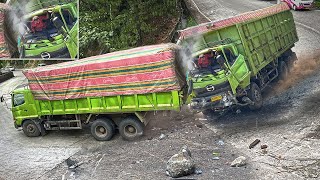 Download Lagu DETIK-DETIK BENTURAN KERAS !!! INNALILLAHI, Kabin Truk Sampai Remuk Parah di Sitinjau Lauik MP3 Download Lagu DETIK-DETIK BENTURAN KERAS !!! INNALILLAHI, Kabin Truk Sampai Remuk Parah di Sitinjau Lauik MP3