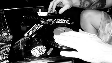 Numark PT01 Scratch JDDX2R Portable Fader Skiratcha Breaks 2 The Un.D-F1nD