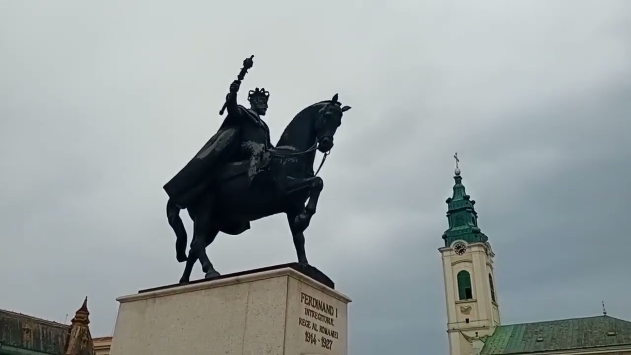 Când eram la Oradea, oct 2023 = Piața Unirii & palatele sale