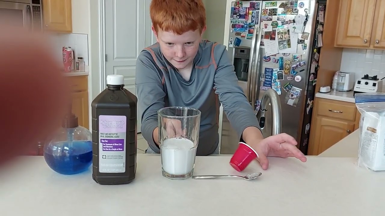 Sam's chemical change experiment (Elephant toothpaste)