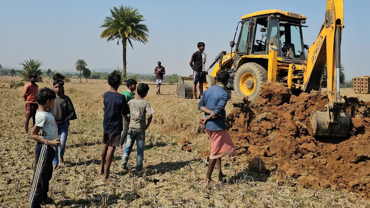 Swaraj Tractor and Mahindra Tractor Unloading video|| Swaraj and Mahindra Tractor #video no 102