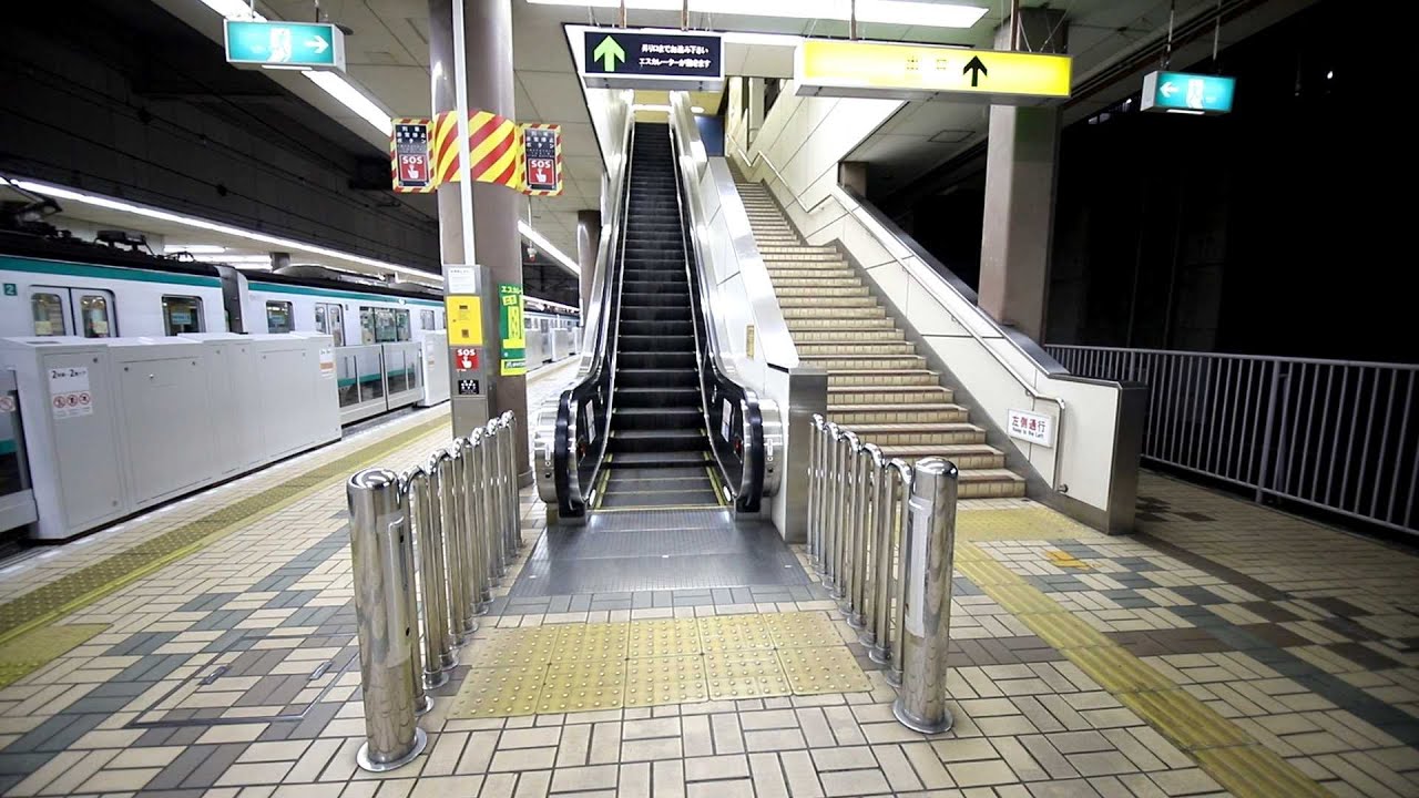 【オーチス製】西神中央駅ホーム　昇りエスカレーター