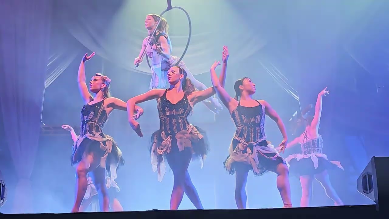 Lindsey Stirling - Shatter Me | LIVE @ Forest National (Forest, Bruxelles, Belgique) 17 OCT. 2024