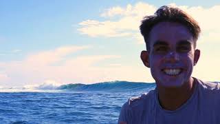 Surf session à Bora Bora