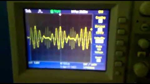 Observe AM Spectrum on your Tektronix Digital Storage Oscilloscope - by Ravi Butani