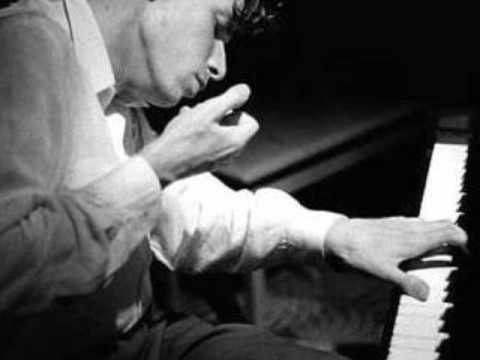 Invention 8 Bach by Glenn Gould