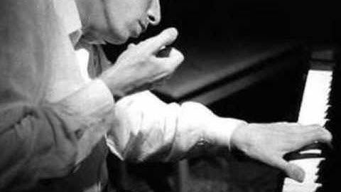 Invention 8 Bach by Glenn Gould