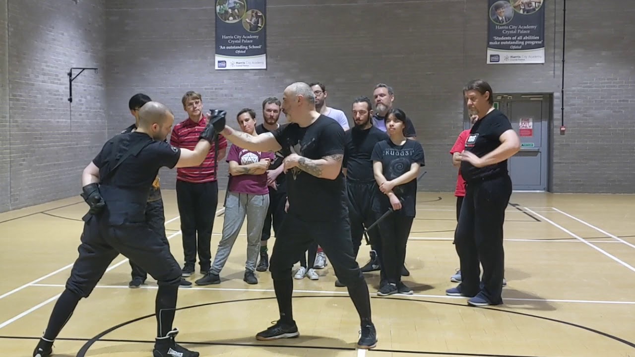 How to Mair dagger counter to the inner bind