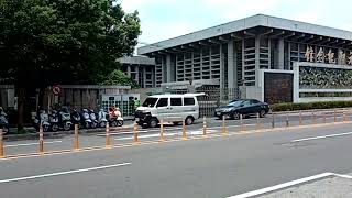 847區間、藍38路線公車行經捷運亞東醫院站(西元2021年08月17日)