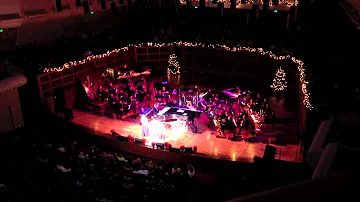 Lea Salonga & Peabo Bryson (HD) sing "A Whole New World" with SF Symphony - Colors of Christmas