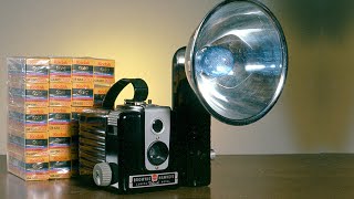 Kodak Brownie Hawkeye Flash 620 Camera - Overview