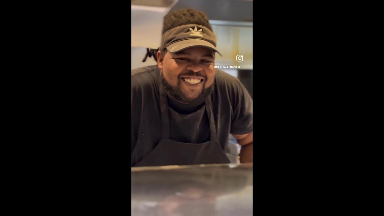 😎Abe's Place -great food, friendly faces, and the perfect atmosphere to start your weekend!

