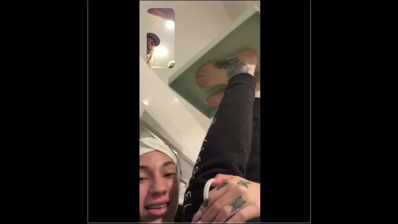 Lil candy Paint 22 ft. Bhad Bhabie Blowing up his phone i know i'm