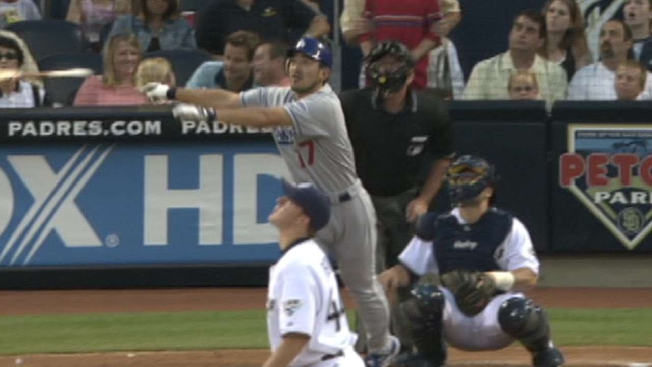 LAD@SD: Ishii's first Major League home run - YouTube