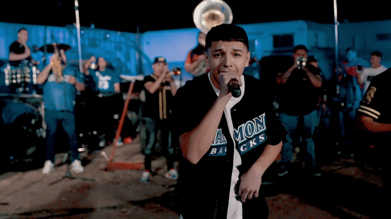 En LA 29 - Xavi FT. Banda La Alterada (Video Exclusivo en vivo) auf YouTube ansehen En LA 29 - Xavi FT. Banda La Alterada (Video Exclusivo en vivo) auf YouTube ansehen