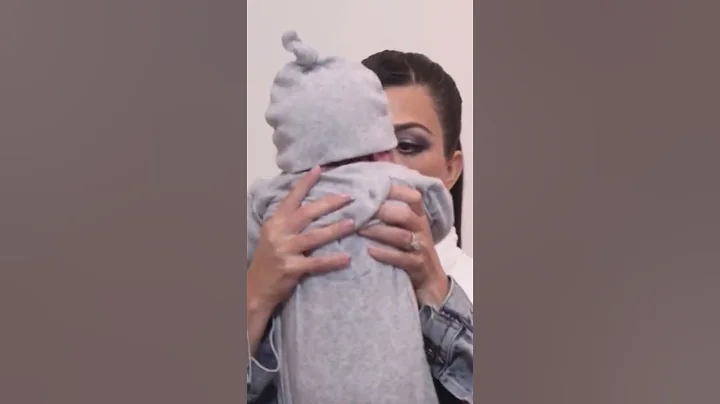 kourtney wants to breastfeed khloe's son / The kardashain