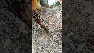 EKSKAVATÖR İLE TAŞ KIRMA #inşaat #excavator #kırıcı #keşfet #mercedes #man #axor #hafriyat