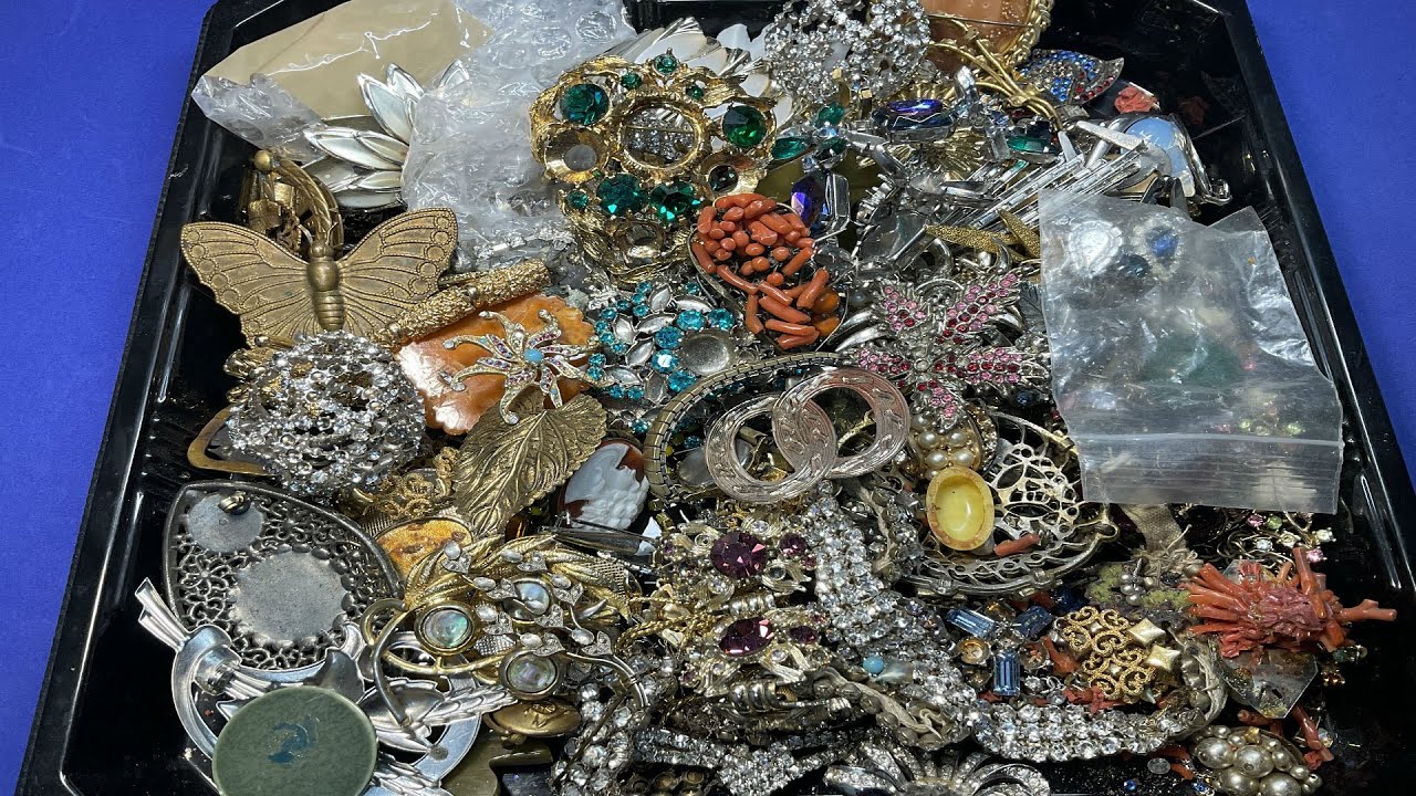 Распаковка лома винтажной бижутерии