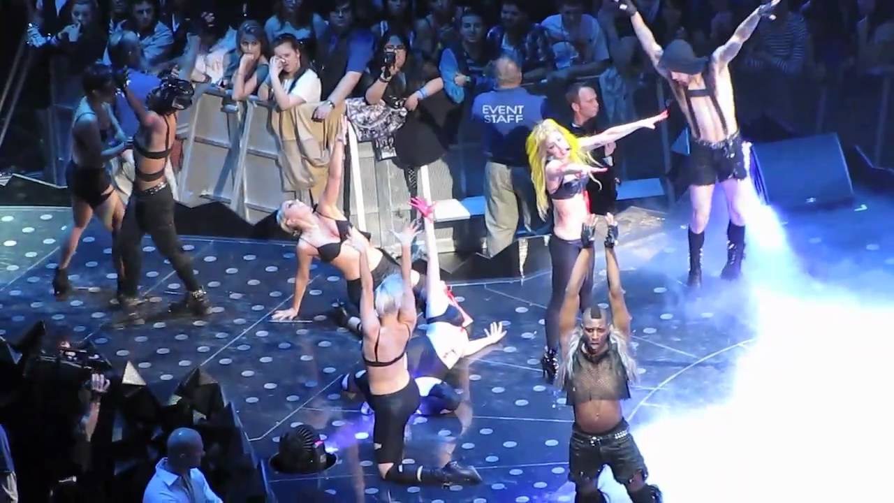 Lady Gaga -HD  Live 2011 Monster Ball Boston - TEETH