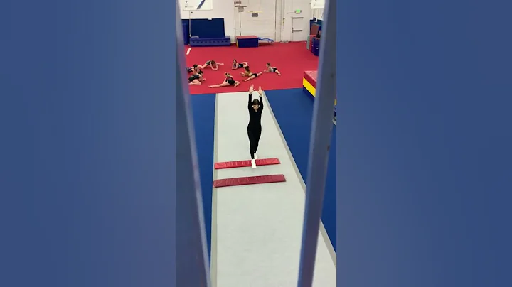 Alexis Mottl Long Front Walkover