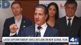 LAUSD maps out new school year with new programs, cell phone ban