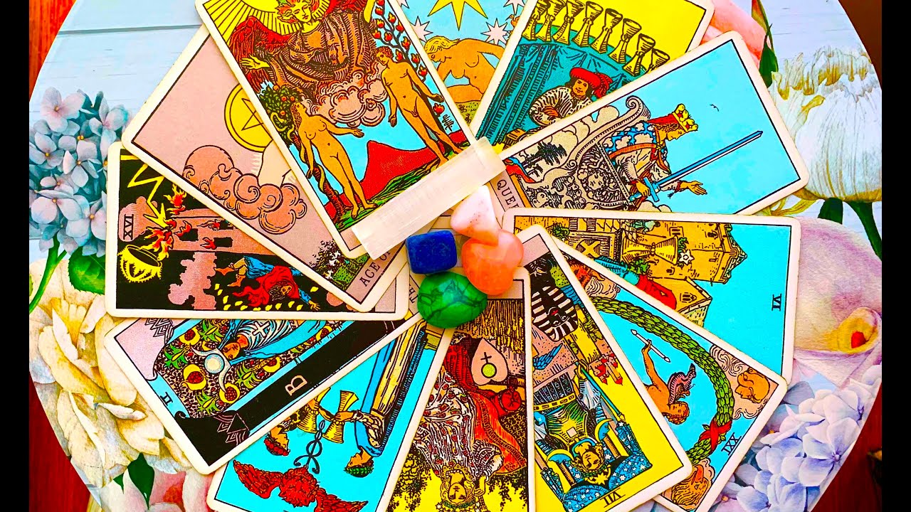 ✨GEMINI 2022 YEARLY TAROT ✨YOU'LL BE SWEPT OF YOUR FEET THIS YEAR, GEMINI! ❤️😍