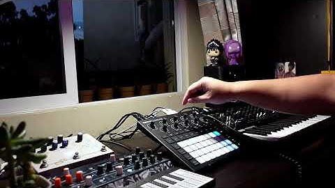 AMBIENT Jam with the Circuit Tracks, Minilogue XD, Microfreak, and Microcosm