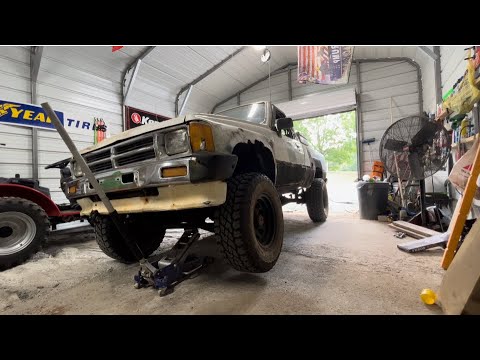 Changing a tie rod end! - YouTube