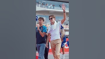 Charles Leclerc gets stuck in the car with Carlos Sainz at drivers parade #F1 #Formula1 #Shorts