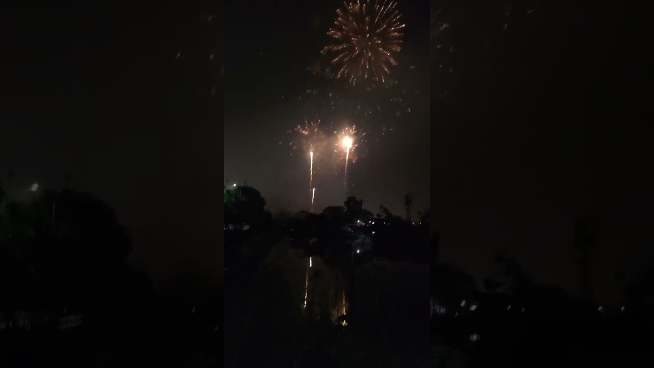 Pháo hoa tết gia lâm