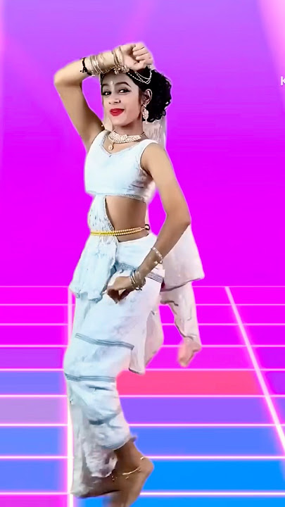 Bhumika Tiwari Dancing on “Mujhe Naulakha Manga De Re O Saiya #shorts #trending