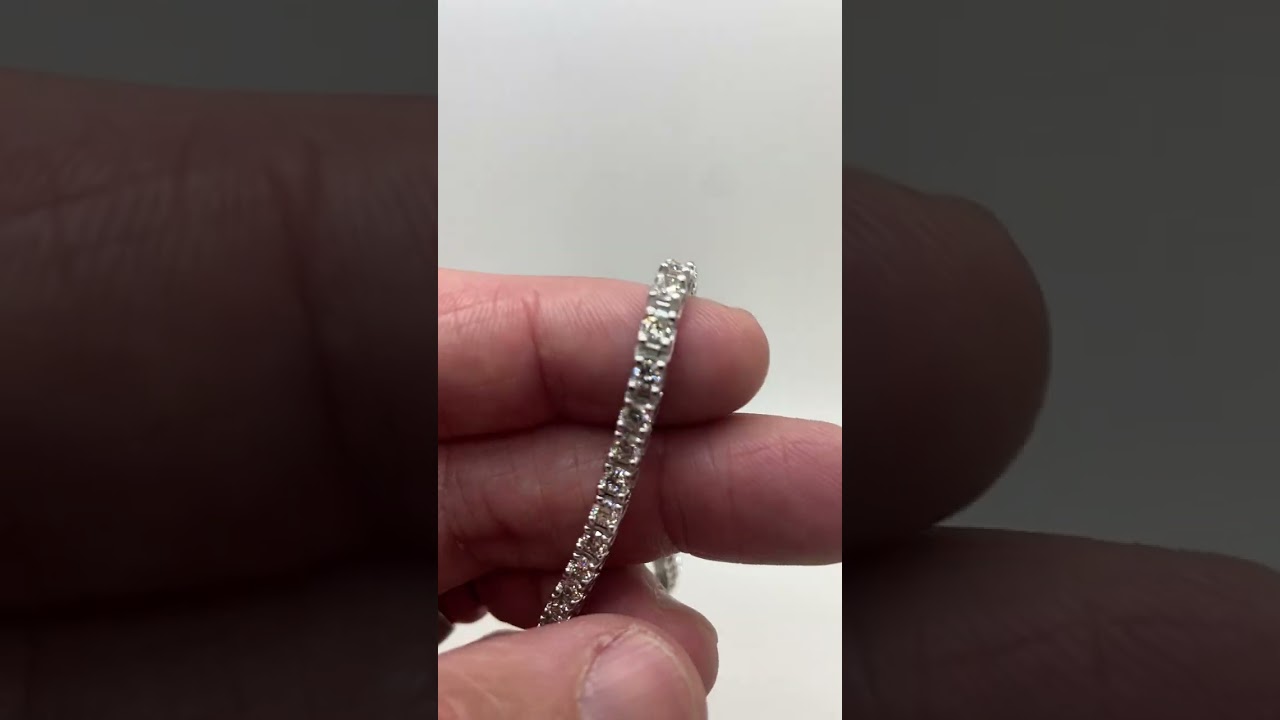 Diamond Bracelet - 14kwg, 4.30ctw Round Brilliant cut - F-H Color, VS- SI