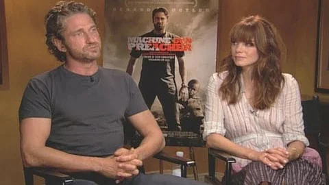 Gerard Butler & Michelle Monaghan Interview - Mach...