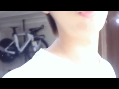 아니 이거 저만 공감가요?? 자전거 밖에다 세워놓으면 훔쳐가서 저렇게 집안에 걸어놨는데(?)...