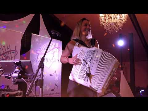 Amandine MUSICHINI Le Cha Cha Du Kidizi Au Domaine De Lacaud 03