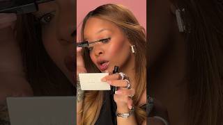 Rihanna celebrating the 1 year anniversary launch of Fenty Beauty’s Hella Thicc Volumizing Mascara🖤
