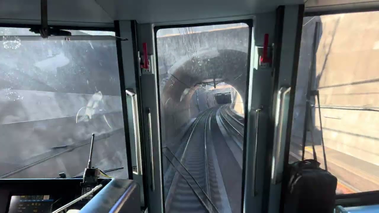 つくばエクスプレス2000系    快速   秋葉原行き   前面展望   流山おおたかの森駅〜南流山駅