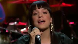 Lily Allen Performs Smile - 2132007