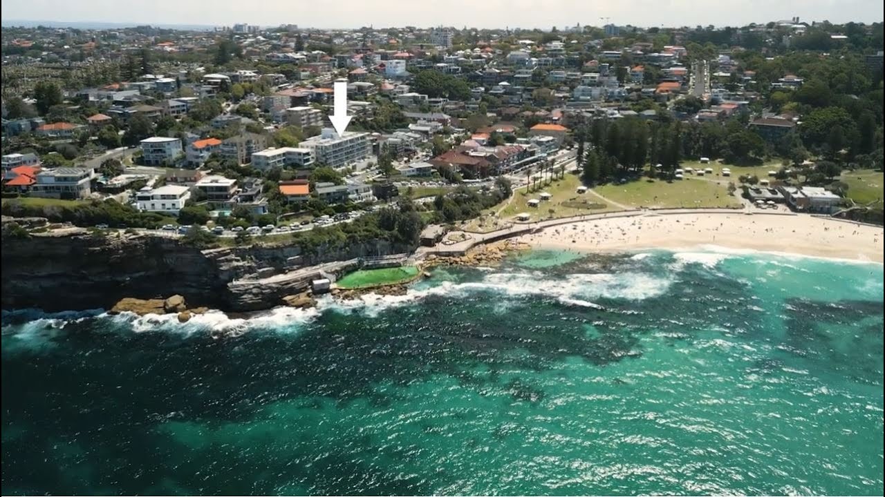 Bronte, 2/2 Pacific  Street