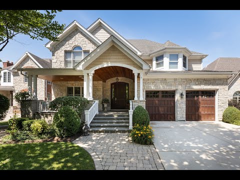 Luxury Living on Hinsdale Golf Club - 246 Middaugh Rd, Clarendon Hills