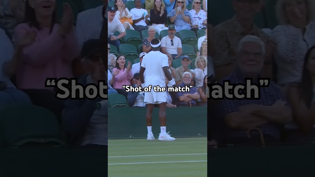 So good he HAD to celebrate with the crowd 🗣️