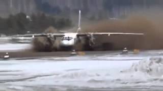 Utair Aviation Ан 24 Взлетает С Раскисшей Полосы An 24 Flies起飛從泥濘的地帶